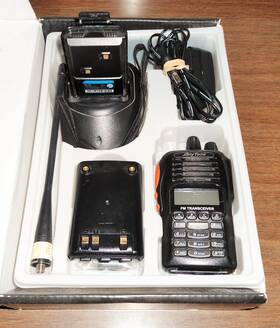 At-3318uve Anytone Tri-band Handheld Two-way Radio Receiver/transceiver Am/sw/fm
