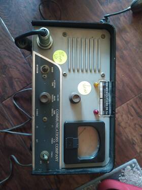 697-h Communications Company Old Vintage Radio