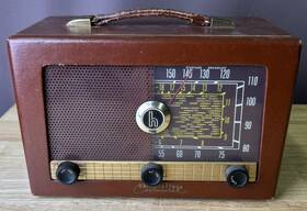 5r40 Hallicrafters Vintage Portable Am/sw Tube Radio Works