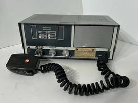 Cb-17 Hallicrafters Vintage Citizens Radio Transceiver - For Parts And Repair