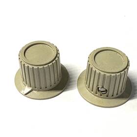 462-210 Heathkit Set Of 2 Knobs Od 30 Mm H 20