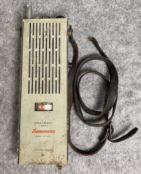 Gw-52 Heathkit A 1 Watt Hand-held Transceiver - Untested For Parts Or Repair