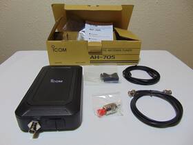Ic-705 Icom Ah-705 Automatic Antenna Tuner Fits The Hf/50mhz Nice Clean Complete