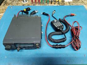 Ic-2500a Icom Dual Band Fm Mobile Transceiver 440/1200mhz