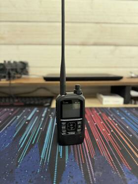 Id-50a Icom Vhf/uhf D-star Handheld Transceiver - Three Weeks Old Free Shipping