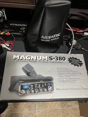 S-380 Magnum 719962004468 10 Meter Amateur Radio Used