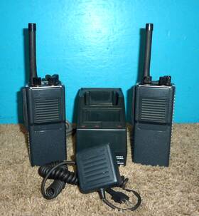 Sp-5050dhd Maxon 2 42-50mhz Fm Transceivers With Ca-1110a Charger And Speaker Mic