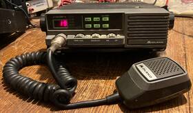 21-0152c Midland Mobile Radio Low Band Six Meters With Mic And Mounting Bracket