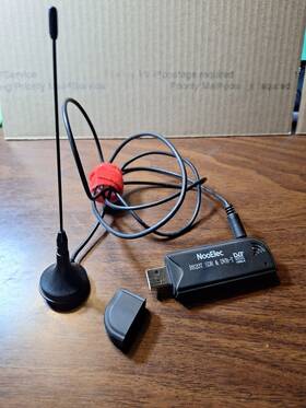 100556 Nooelec Mini Usb Rtl-sdr Receiver And Antenna R820t Sdr Dvb-tuner