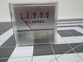 270-1754 Radio Shack Dc Amperes Panel Meter Old Car Battery Charger Style 2.36 Inch X2.36 X0.5