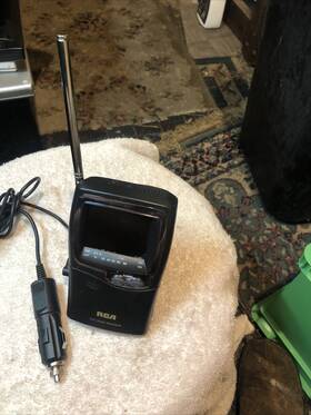 11a03-14145 Rca Vtg Analog Lcd Color Tv With Car Adapter This Wont Work In Us .tested