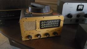 Ar-8712 Rca Radio Marine Direction Finding Receiver Item Does Not Function