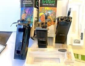 Trc-208a Realistic Lot Vintage Citizens Band Transceiver Trc-208 Walkie Talkies