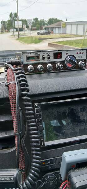 Trc-451 Realistic Vintage Cb Radio Ssb Sideband 40 Channel With Microphone Used