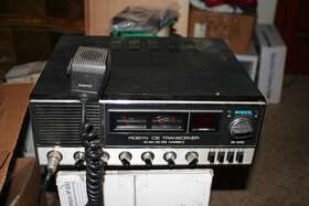 40am Robyn 520d Vintage Sb Cb Transceiver 40am/80 Ssb Channels - Radio