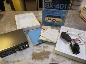 Sx-401 Robyn International Inc 40-channel Cb Mobile Transceiver Super Deluxe 5 Watts