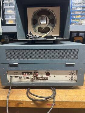Gpr-90 Tmr Gp-90 Tmc Communications Receiver With Matching Speaker