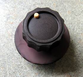 23.1060 Viking E. F. Johnson Ranger Transmitter/exciter Crystal Knob Cover