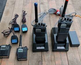 Fth-2005 Yaesu 3 Vhf Fm Transceivers For Parts-2 Quick And Wall Chargers