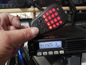 Yaesu-7250d Yaesu Ftm-7250d For Parts Rx Yes Tx No