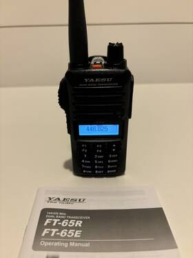 Zys-ft-65r-sbr26li Yaesu Ft-65r 5w Vhf/uhf Dualband Ht With 2nd 2500mah High-capacity Battery